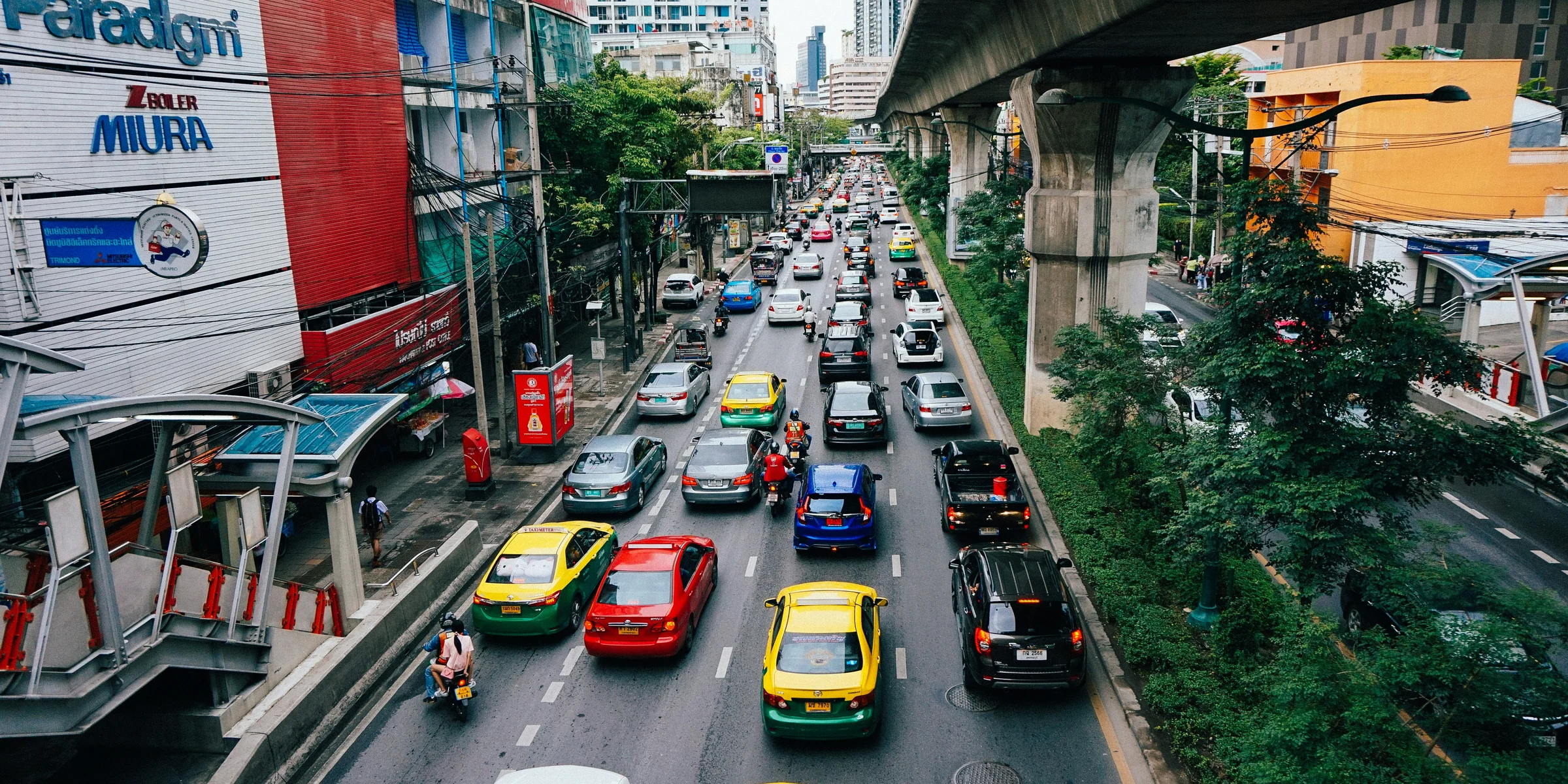 road with assorted cars