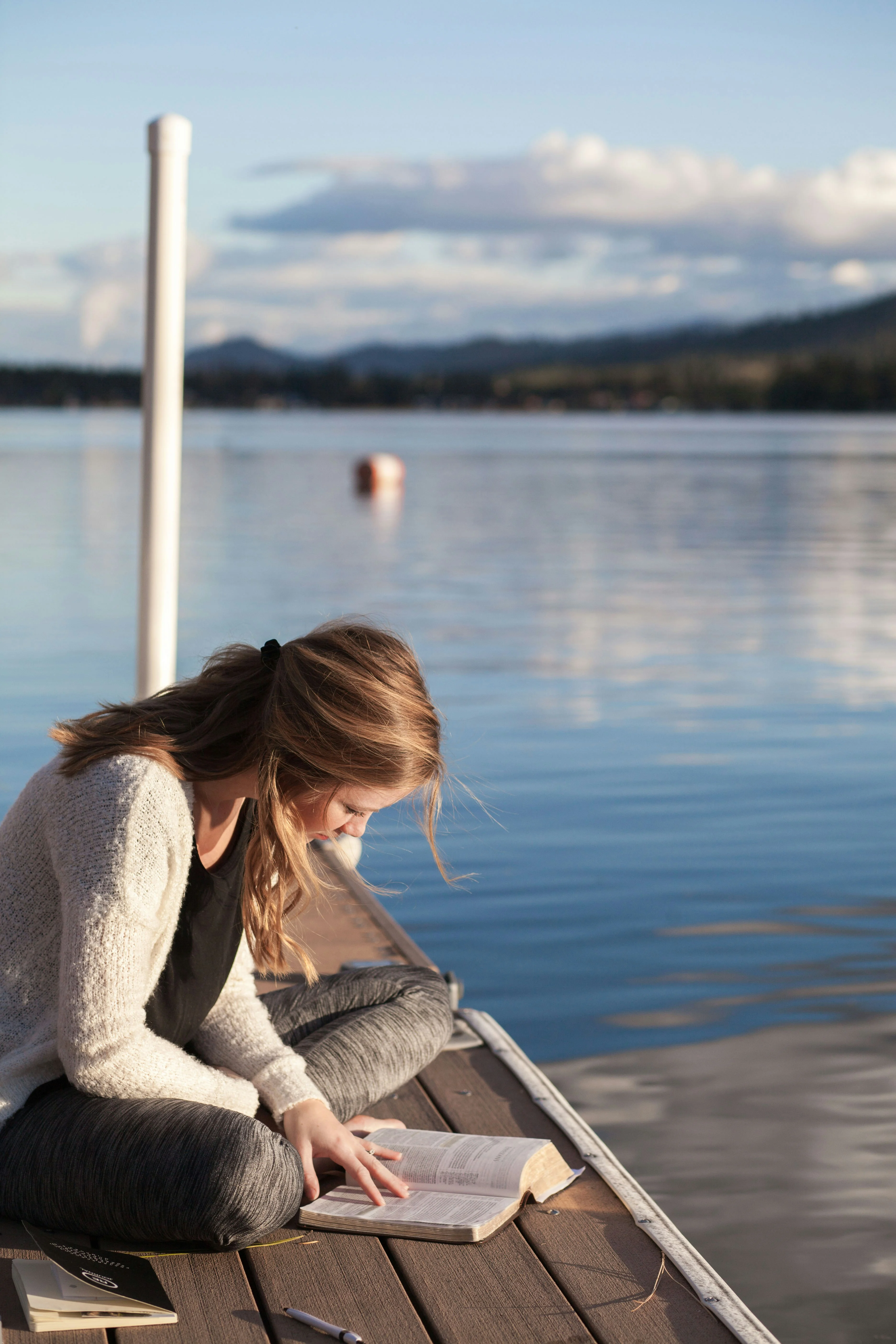 girl reading