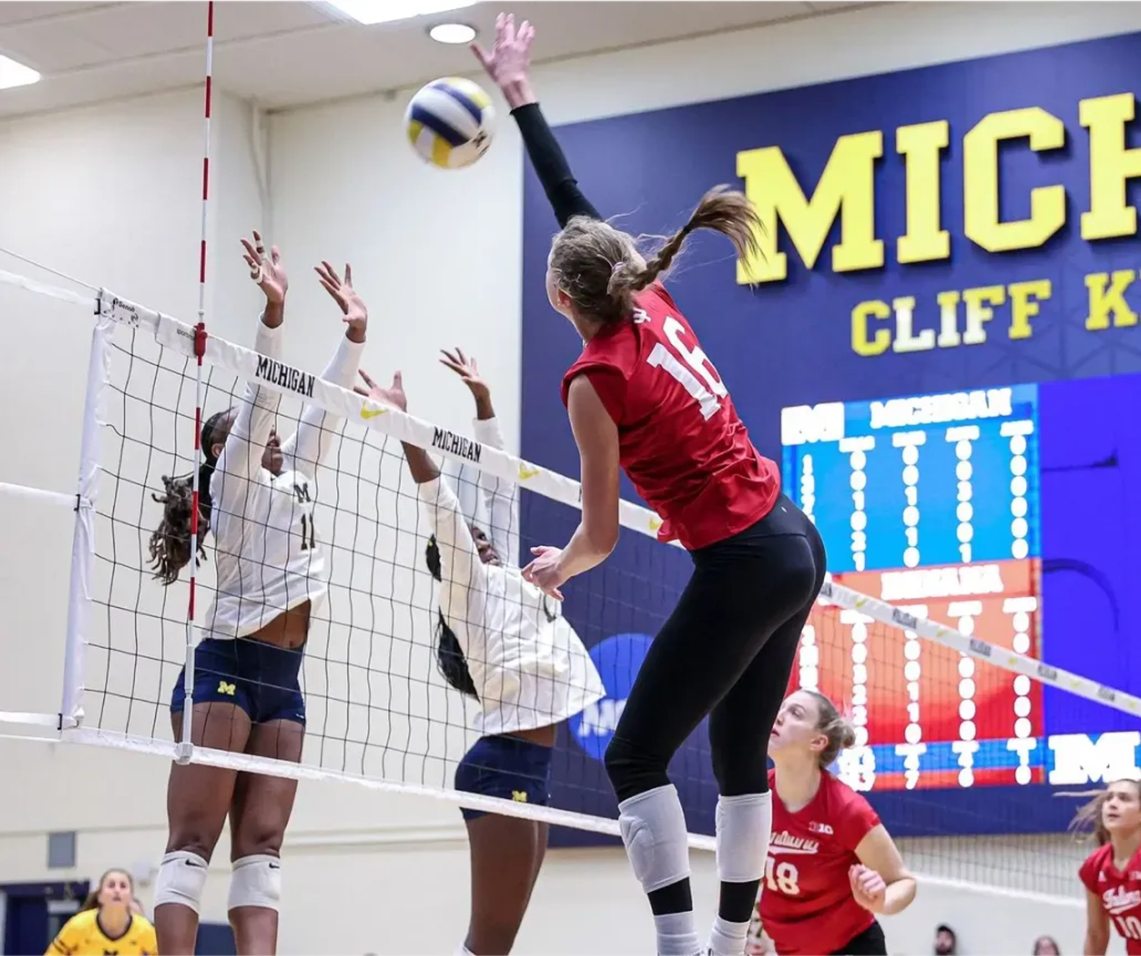 Image of an excited Volleyball On Me gift card recipient. Their thank you note is below.