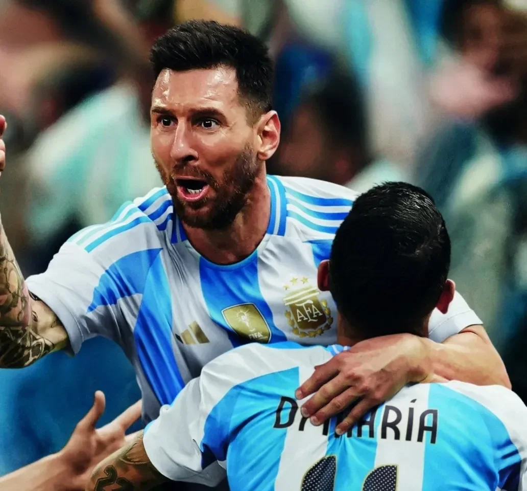 Soccer imagery featuring Argentina 24 Long Sleeve Messi