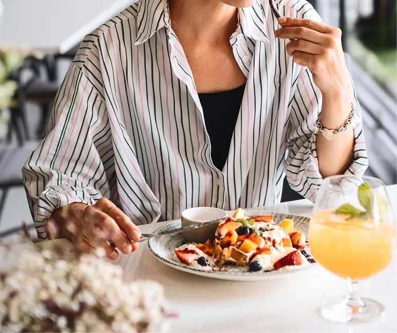 Image of an excited Brunch On Me gift card recipient. Their thank you note is below.