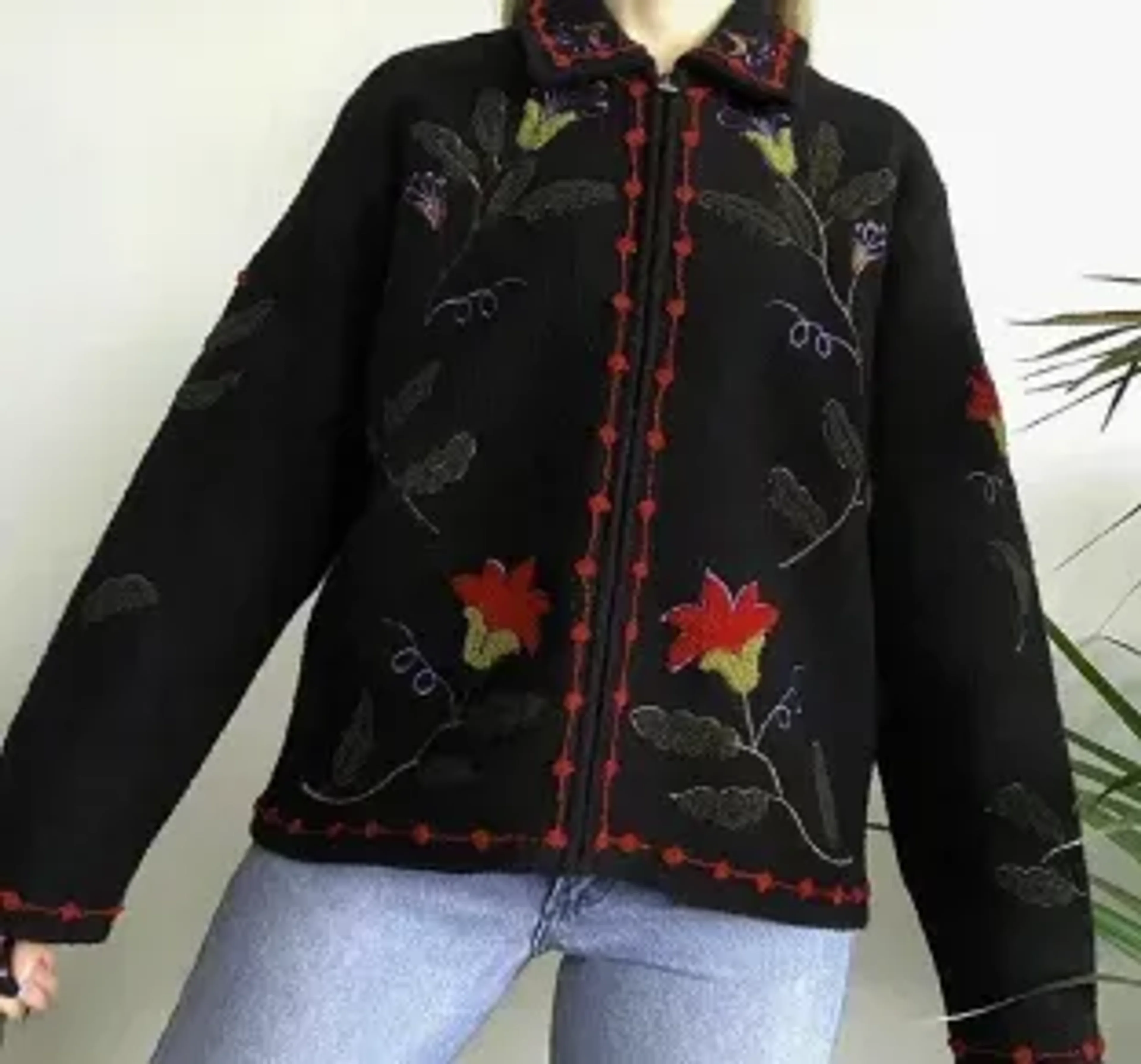 Picture of the product: Floral Embroidered Wool Jacket