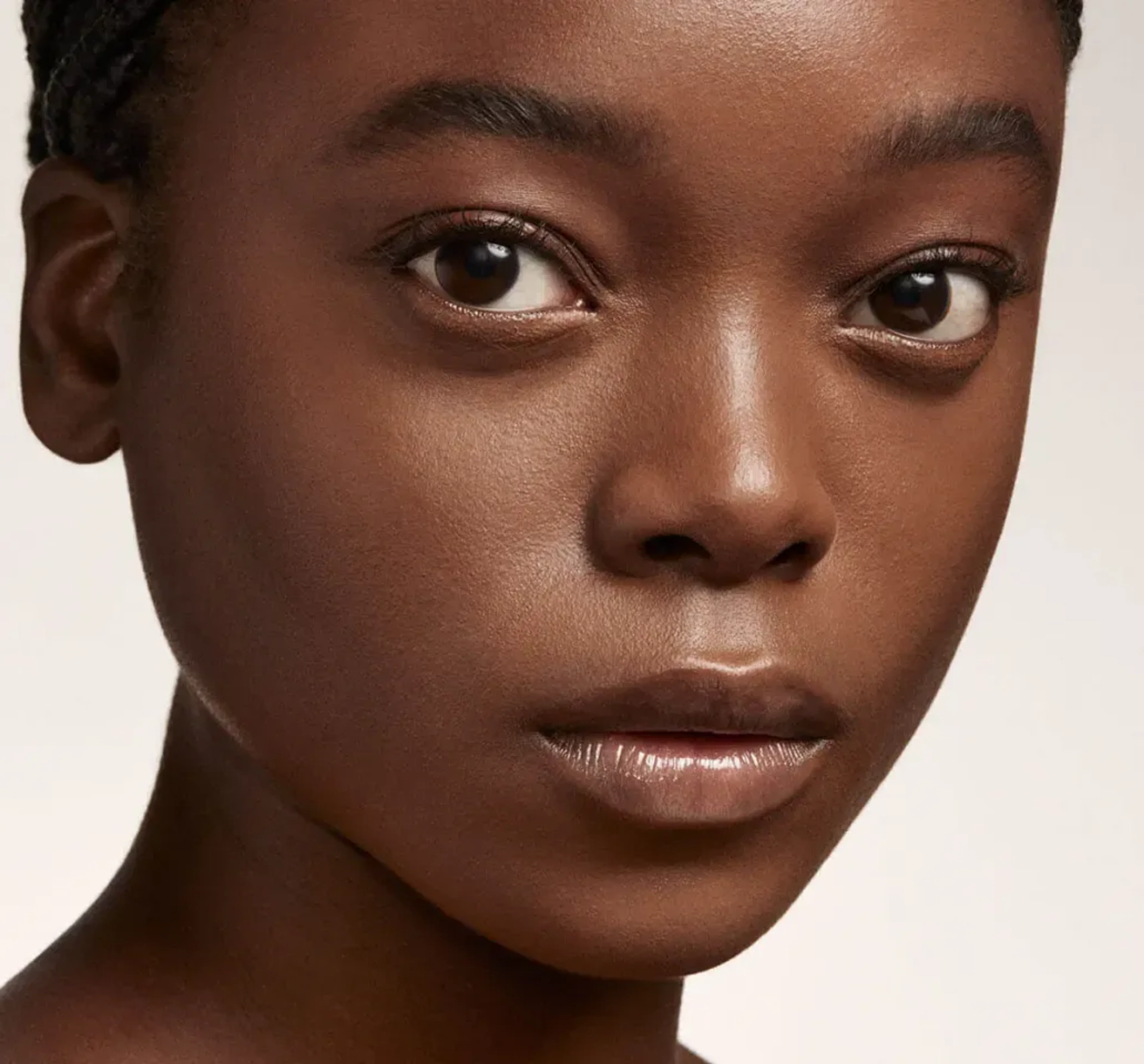 Beauty imagery featuring Eaze Drop Blurring Skin Tint