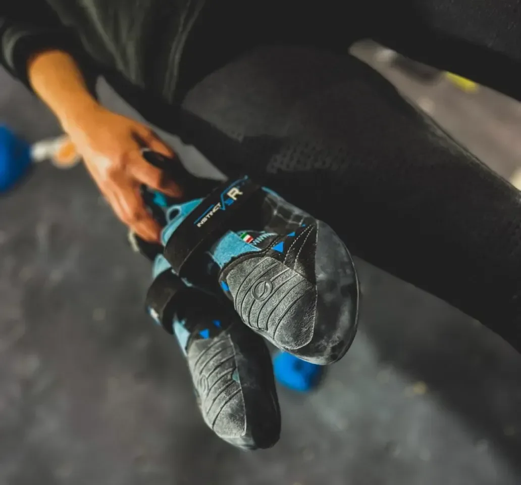 Climbing imagery featuring Instinct VSR
