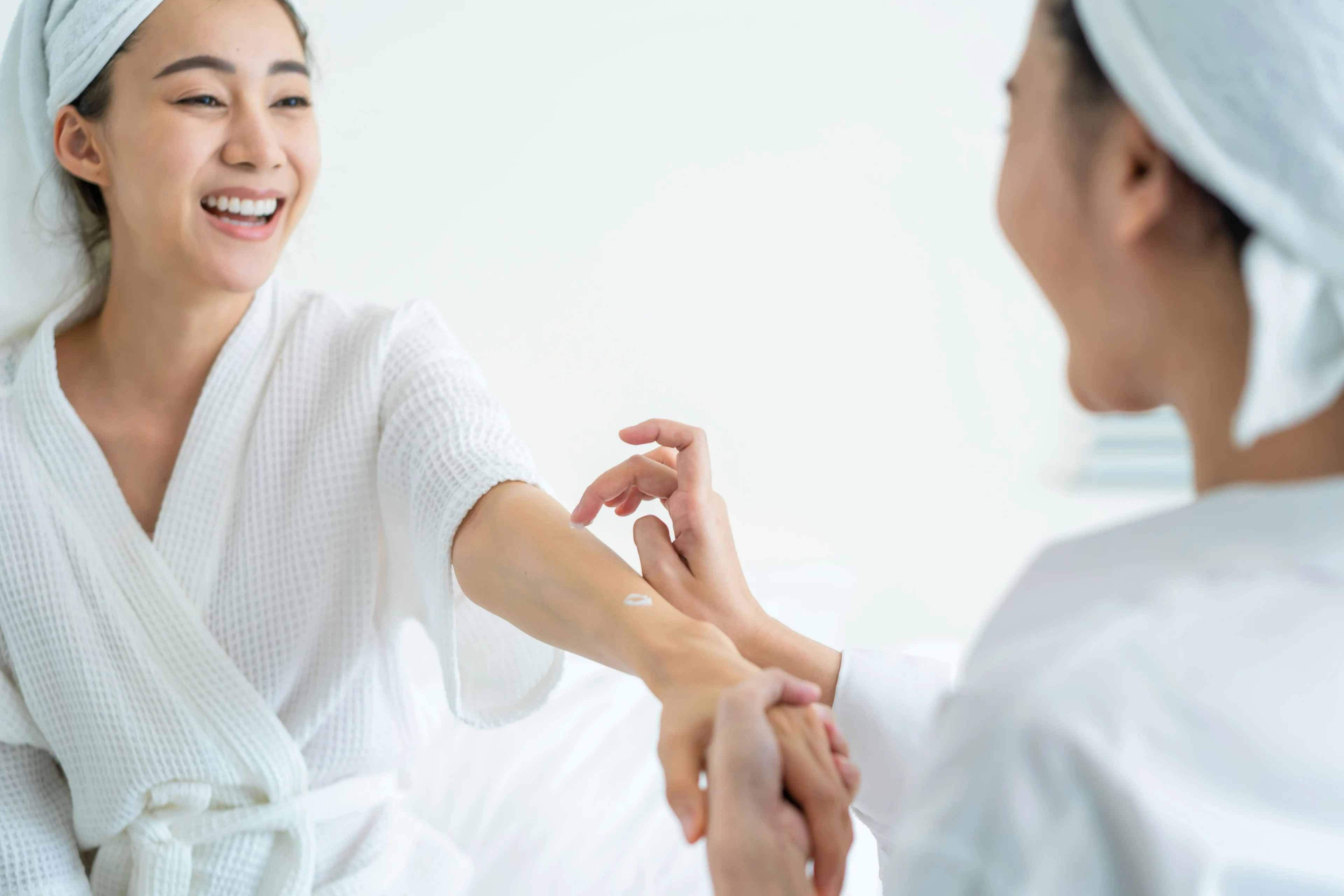 girls doing skin care