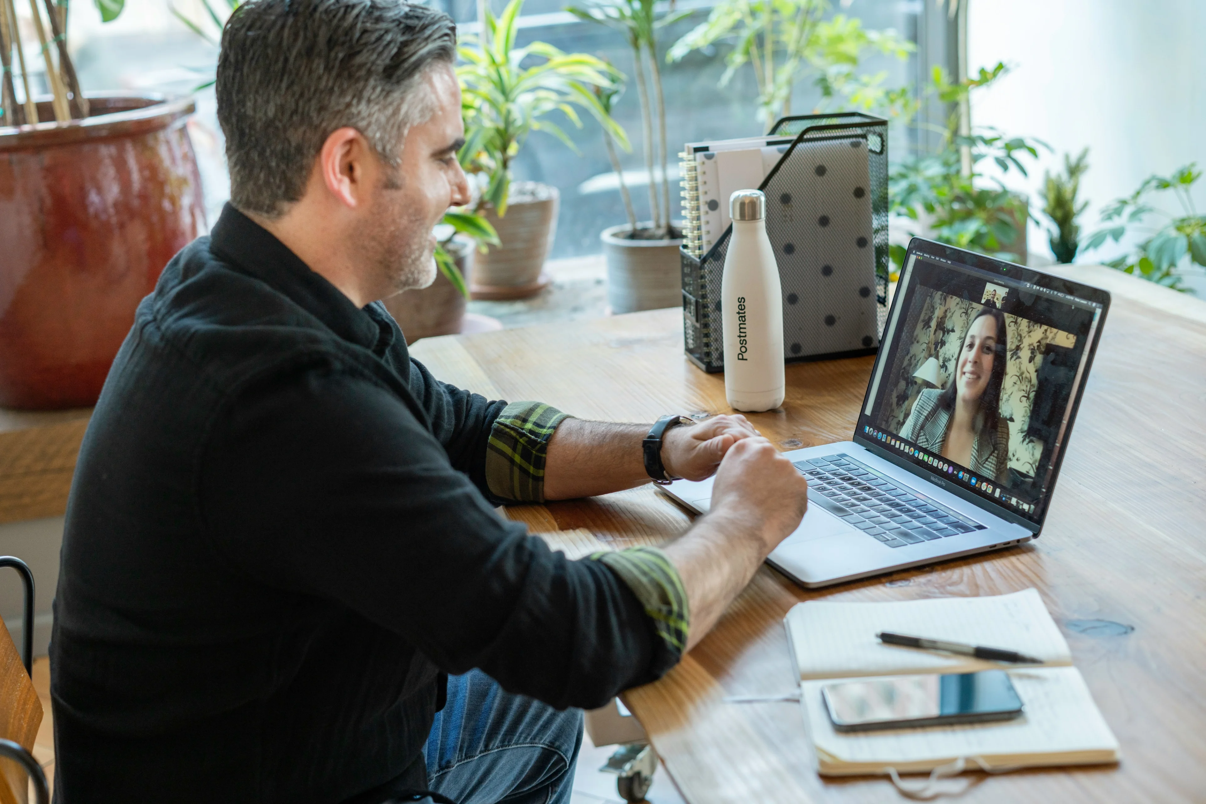 A virtual event host sending digital gifts to attendees
