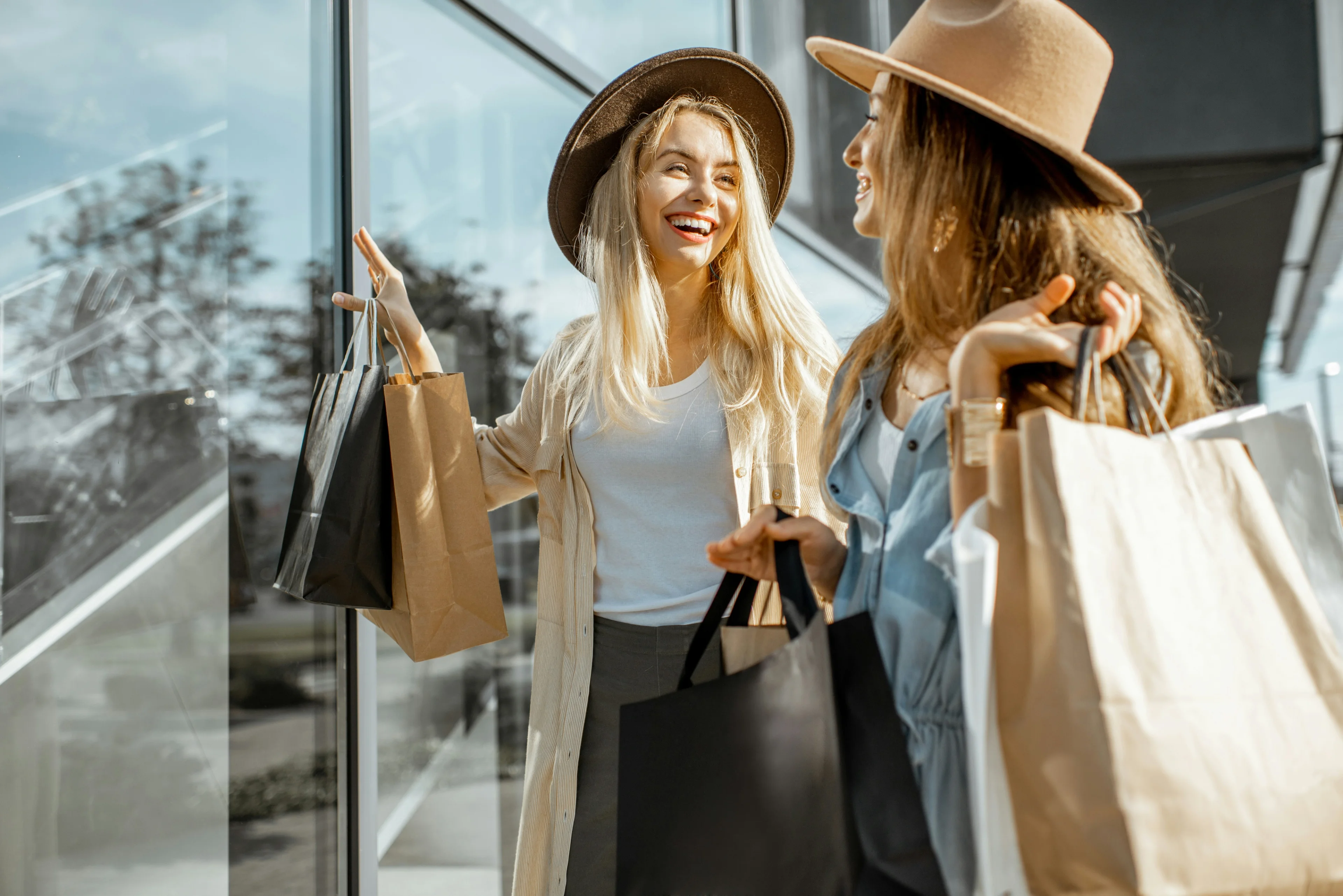 girls shopping